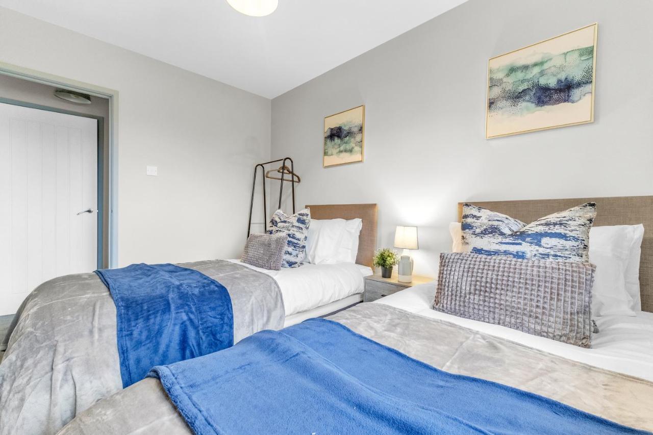Mk 2-Bedroom Contractor'S Gem, 5 Beds, Sleeps 6, Free Parking Milton Keynes Exteriör bild