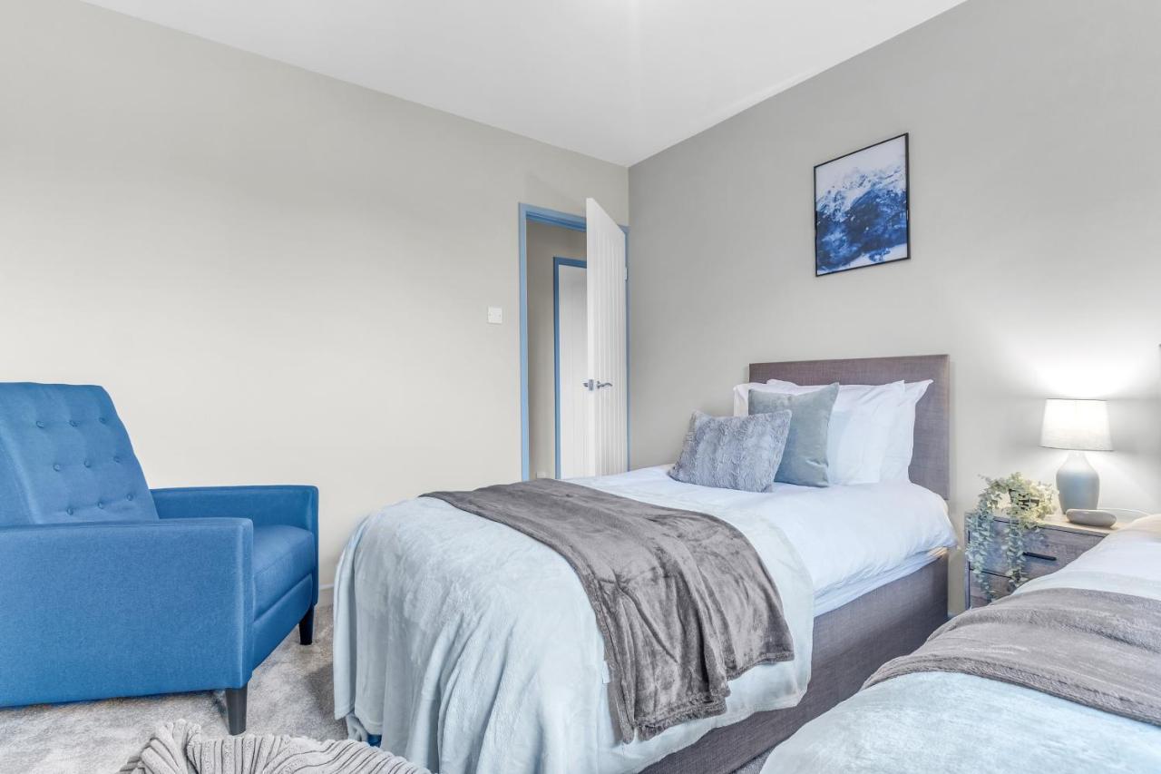Mk 2-Bedroom Contractor'S Gem, 5 Beds, Sleeps 6, Free Parking Milton Keynes Exteriör bild