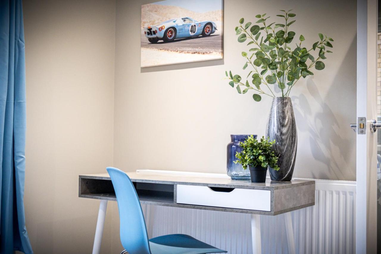 Mk 2-Bedroom Contractor'S Gem, 5 Beds, Sleeps 6, Free Parking Milton Keynes Exteriör bild