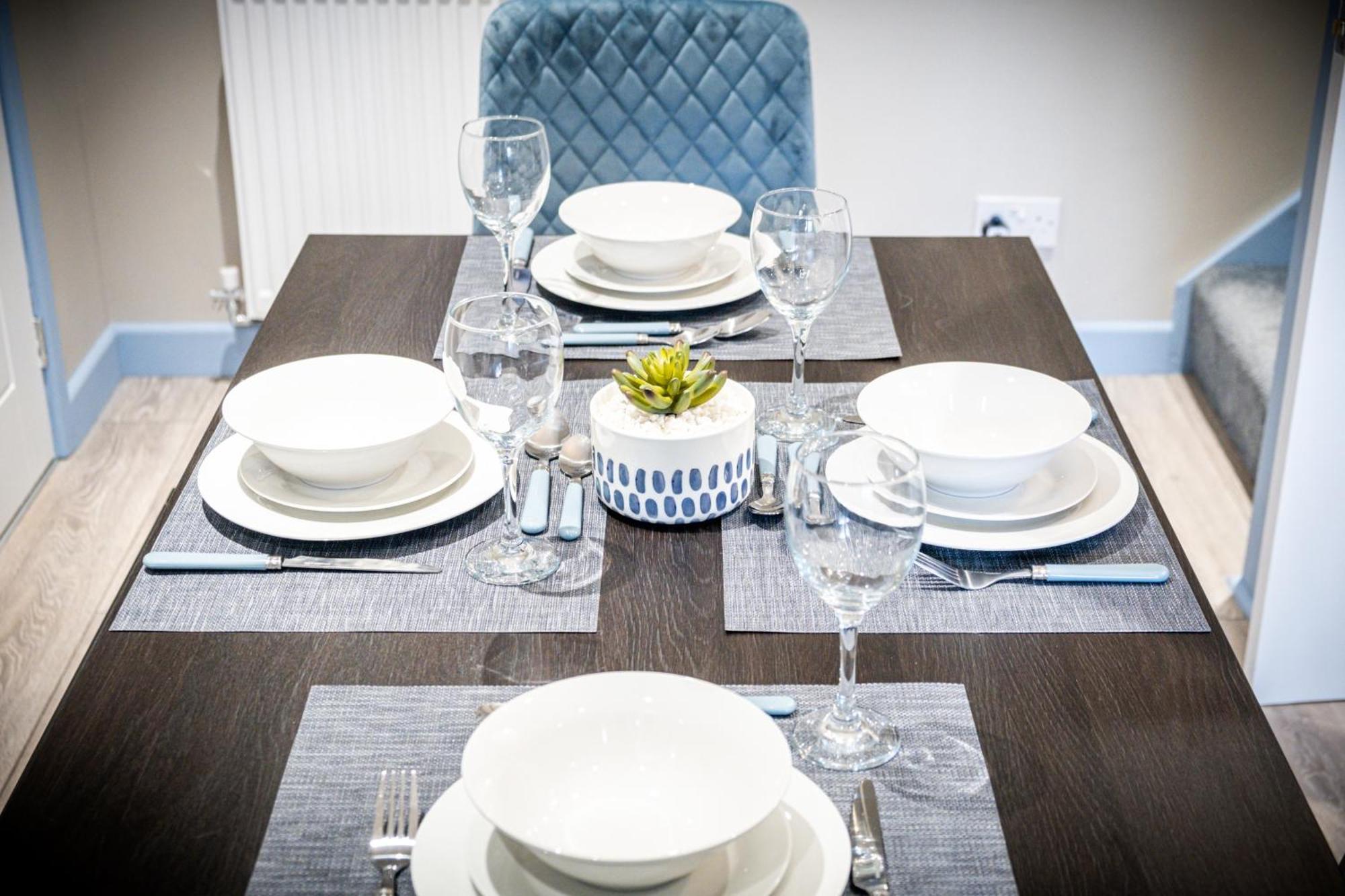 Mk 2-Bedroom Contractor'S Gem, 5 Beds, Sleeps 6, Free Parking Milton Keynes Exteriör bild