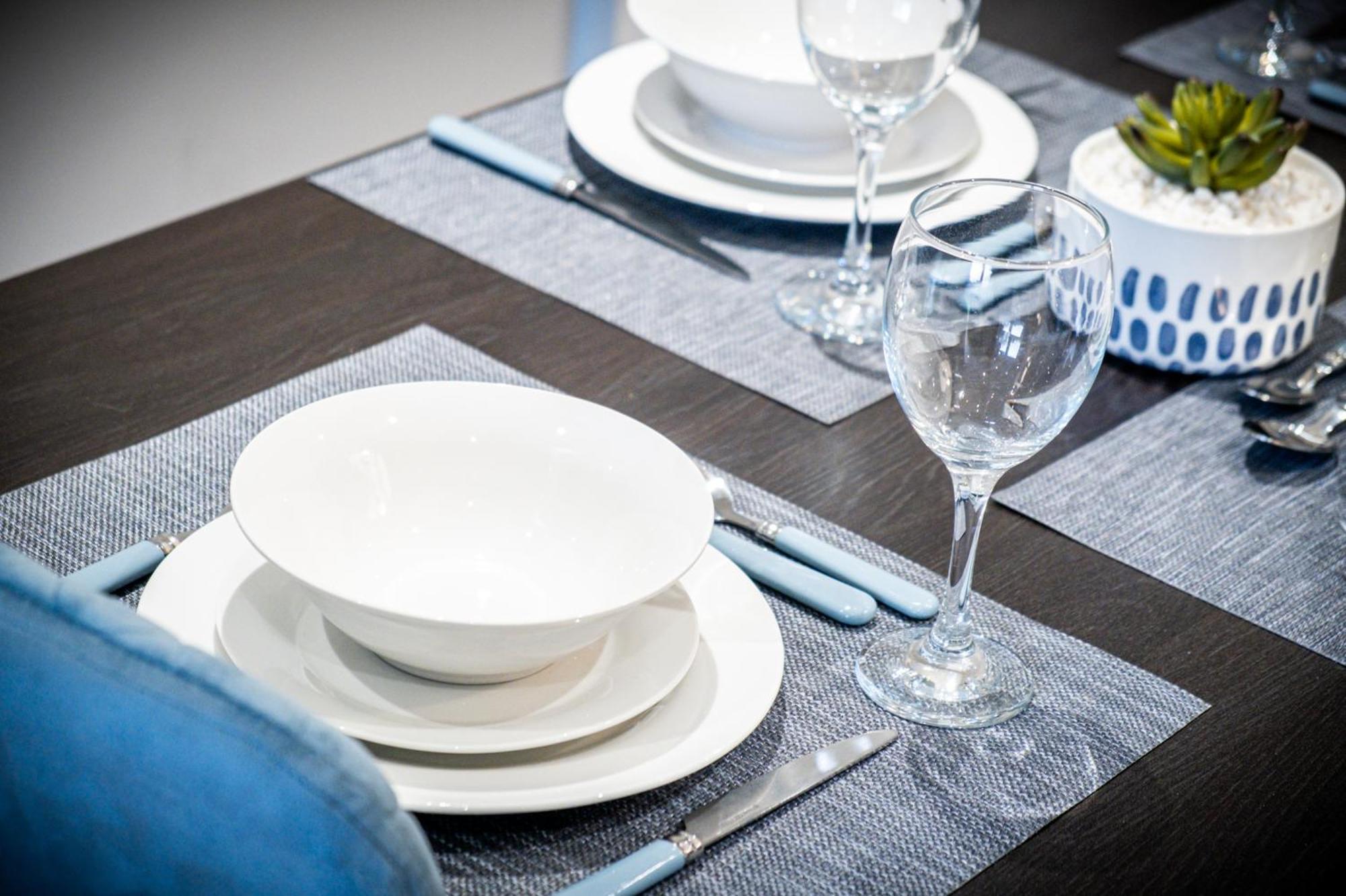 Mk 2-Bedroom Contractor'S Gem, 5 Beds, Sleeps 6, Free Parking Milton Keynes Exteriör bild