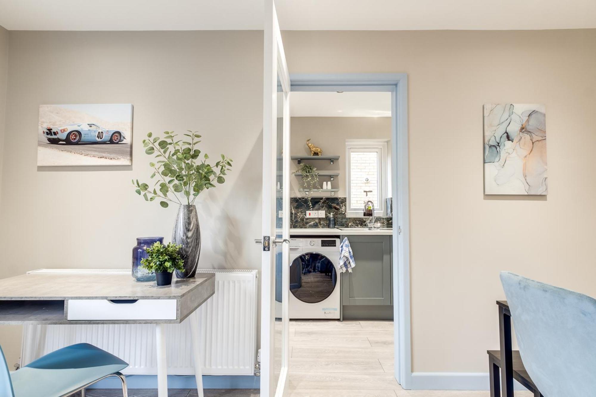 Mk 2-Bedroom Contractor'S Gem, 5 Beds, Sleeps 6, Free Parking Milton Keynes Exteriör bild