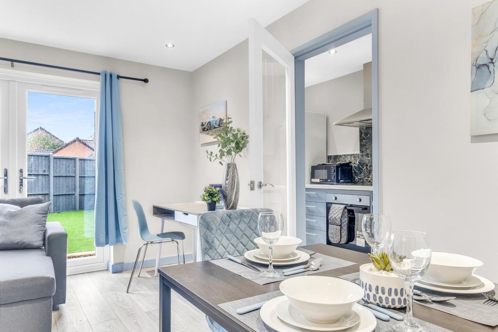 Mk 2-Bedroom Contractor'S Gem, 5 Beds, Sleeps 6, Free Parking Milton Keynes Exteriör bild