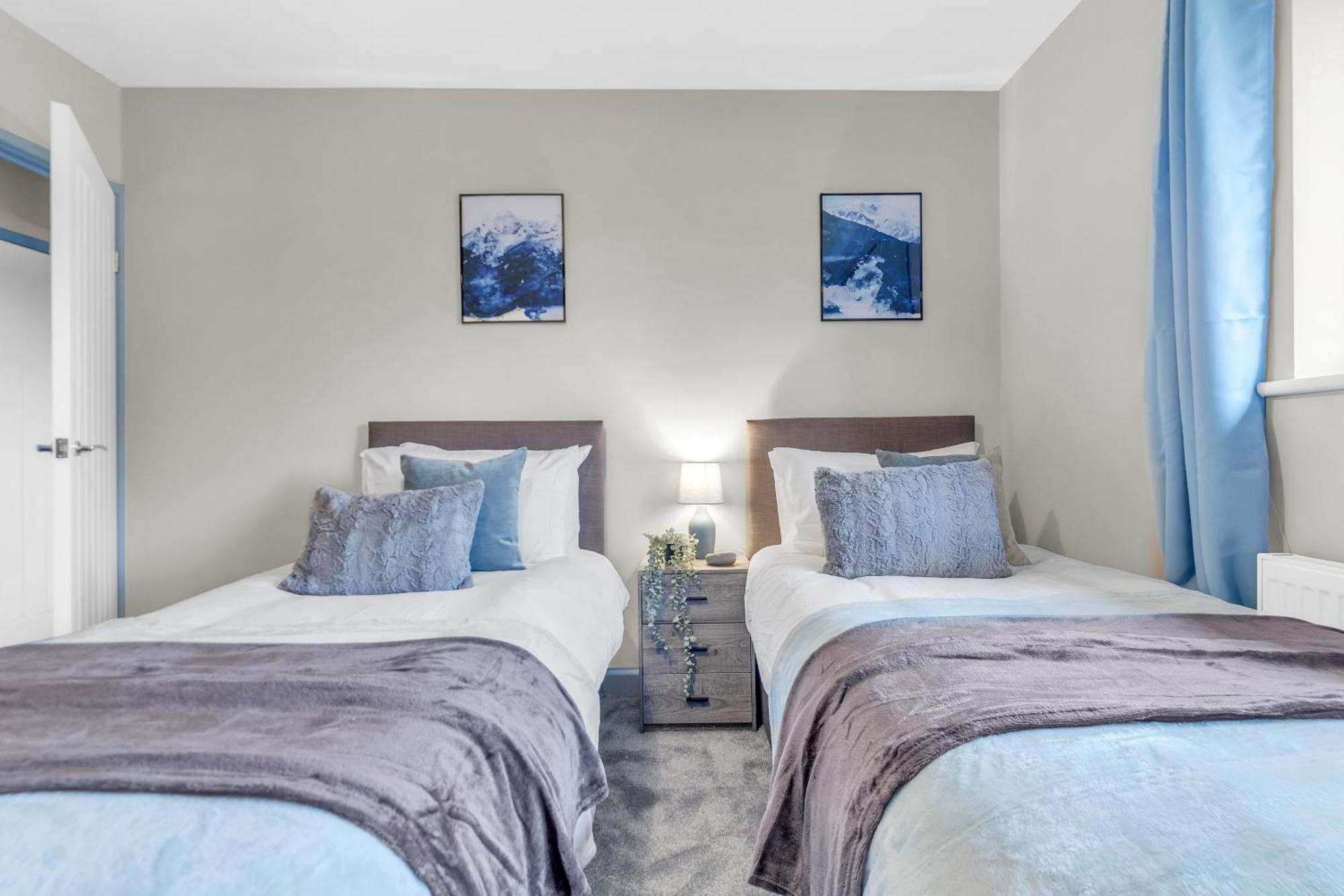 Mk 2-Bedroom Contractor'S Gem, 5 Beds, Sleeps 6, Free Parking Milton Keynes Exteriör bild